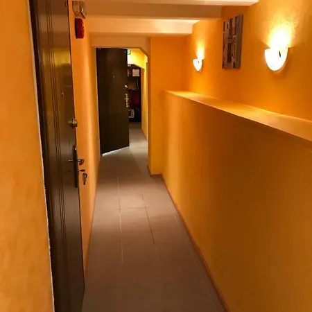 Kunderi Base Guest house *